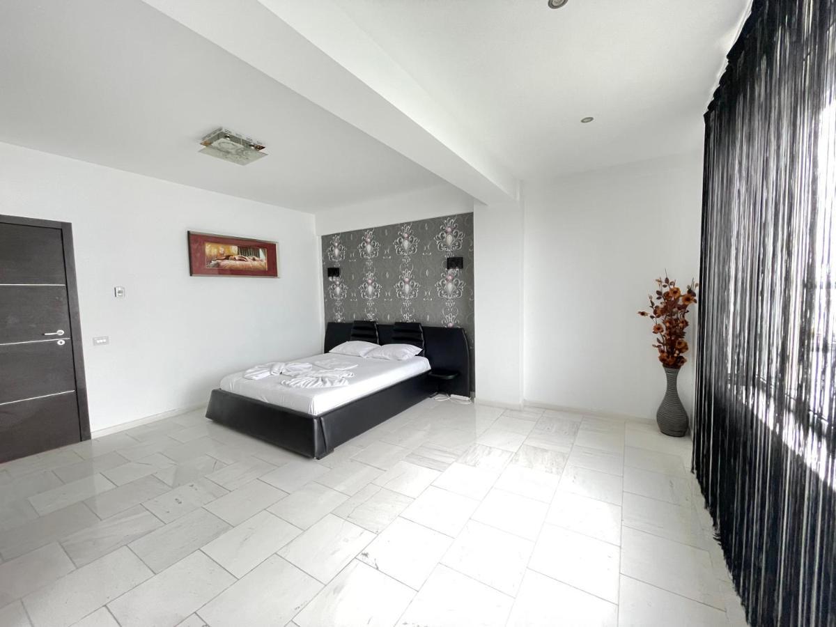 Sns Apartament In Vila Sophia Mamaia Exterior foto