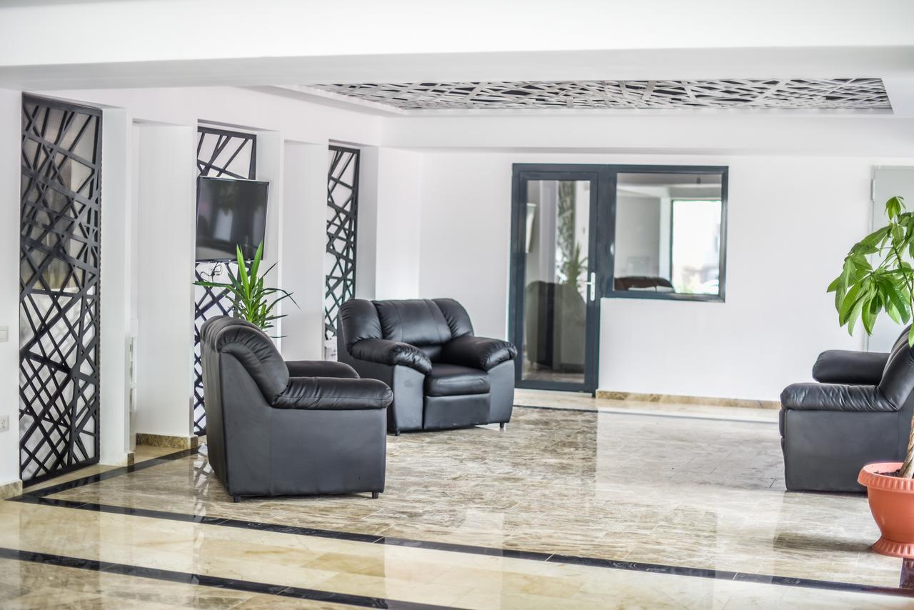 Sns Apartament In Vila Sophia Mamaia Exterior foto